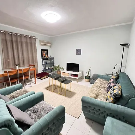 Kevin's 3 Bedroom * Tirana