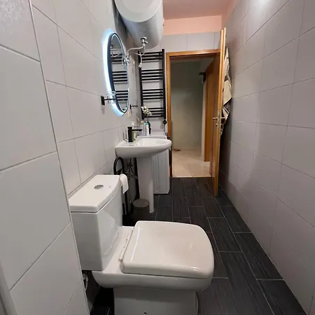 Kevin's 3 Bedroom Apartamento *