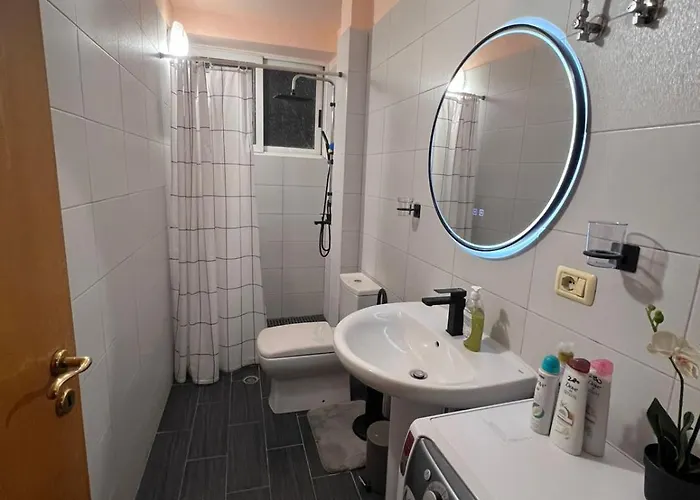 Kevin's 3 Bedroom Tirana